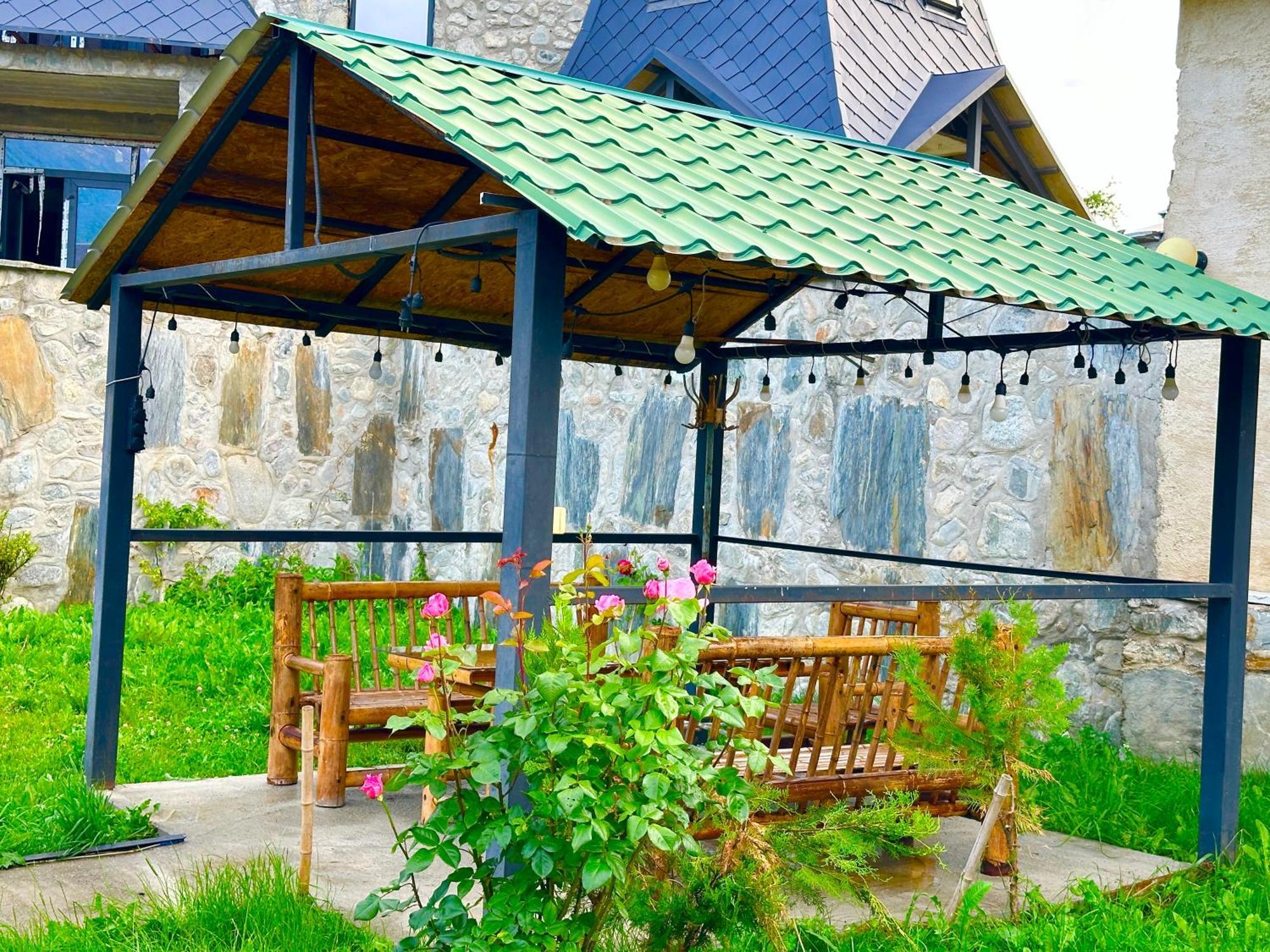 Mziuri Guest House 메스티아 외부 사진
