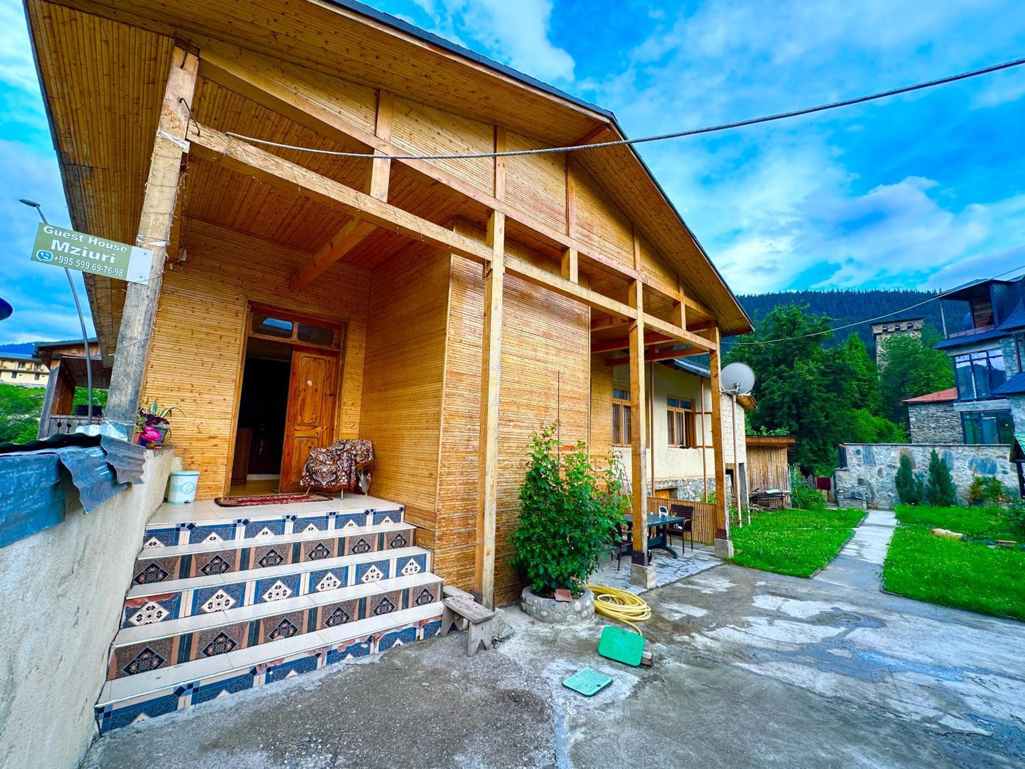 Mziuri Guest House 메스티아 외부 사진